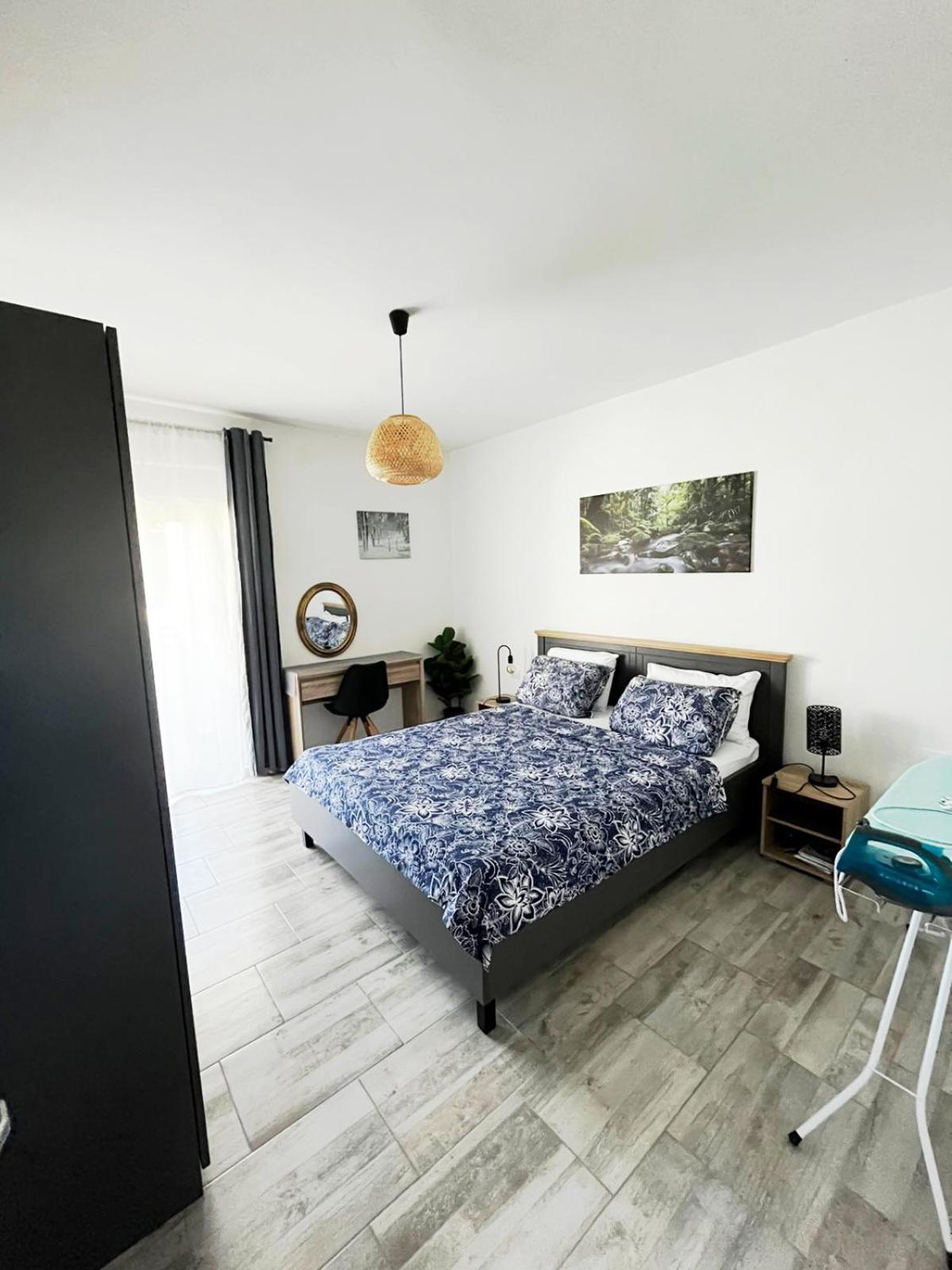 Mirko Apartament *